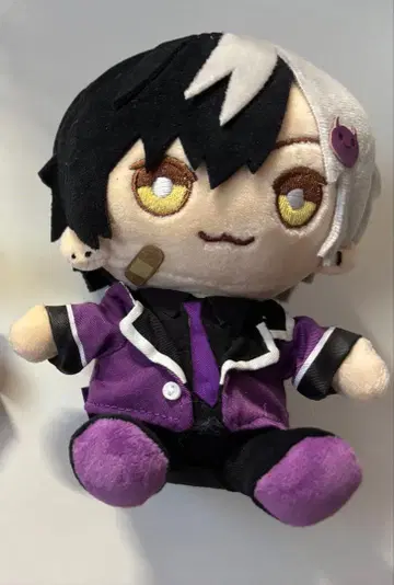 마제타 앉아 봉제 인형 AMPTAKxCOLORS