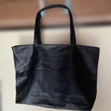 DTE 블랙 토트백 합성 피혁