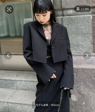 [ LVEU. ] 플레어 커프스 크롭 자켓