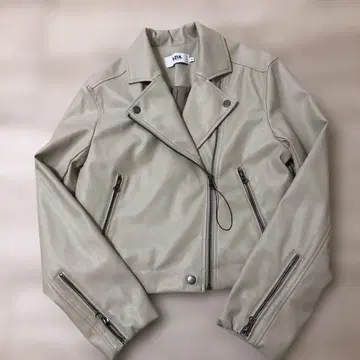 베이지 가죽 라이더 자켓 크롭 기장