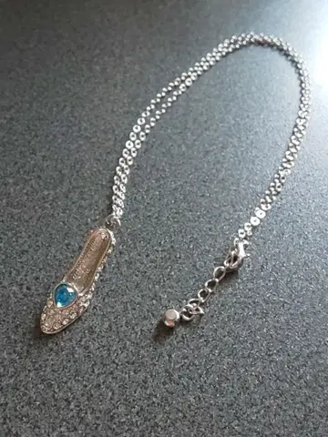 새상품급 디즈니 신데렐라의 신발 목걸이 반짝반짝 실버색