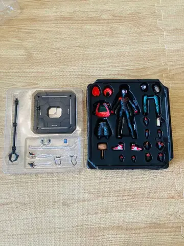 스파이더맨 (마일즈 모랄레스) 피규어 세트