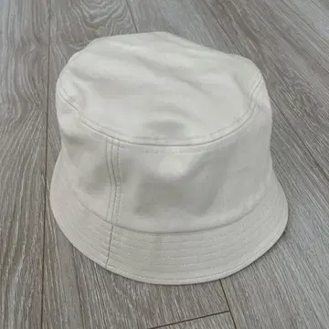 SENSE OF GRACE 화이트 버킷햇
