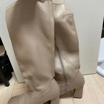 LILYBROWN 베이지 가죽 롱 부츠 JP 245