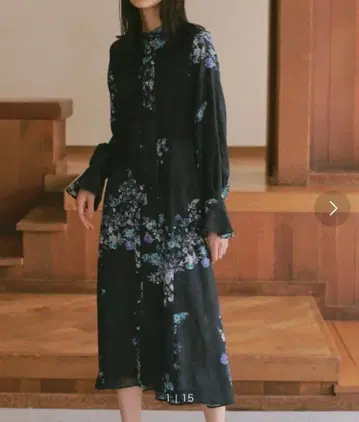 미사용 새상품 레이디 아젤 LERASE 오리지널 플라워 니트 도킹 드레스