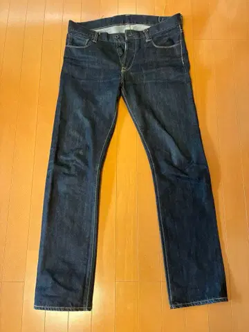 KURO 그래파이트 32인치