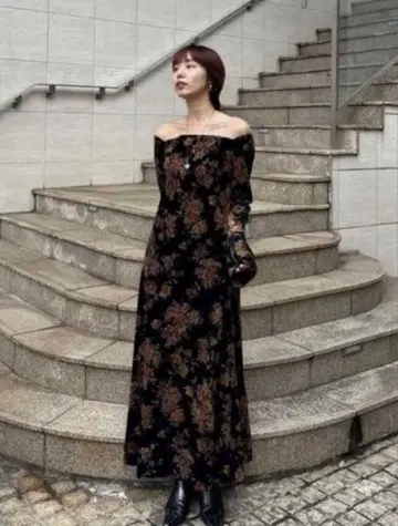 AMERI FLOWER PRINT VELOUR DRESS