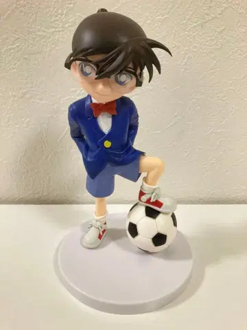 명탐정 코난 프리미엄 피규어 with 축구공