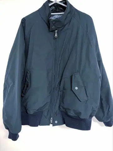 엔지니어드 가먼츠 Baracuta G9 MA-1 블랙