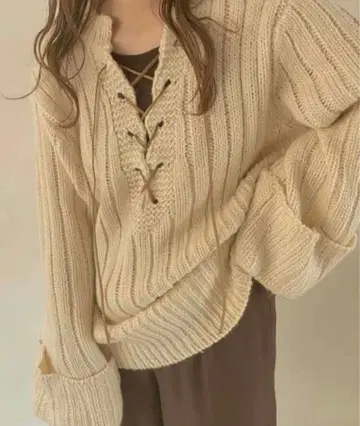 alumu 레이스업 니트