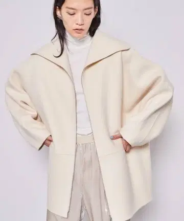 [ 미사용 새상품 ] stunning lure 집업 리버 코트 화이트