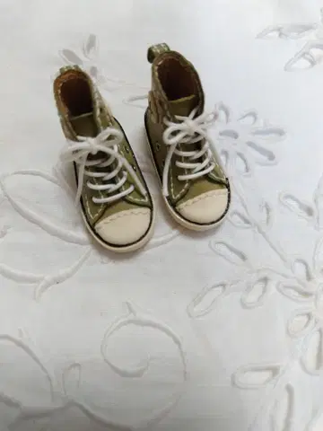 브라이스 브라이스 아웃핏 브라이스 스니커즈