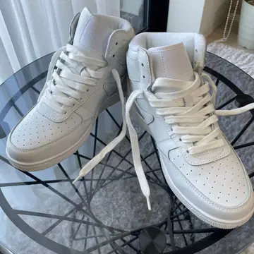 화이트 하이컷 스니커즈 MAD