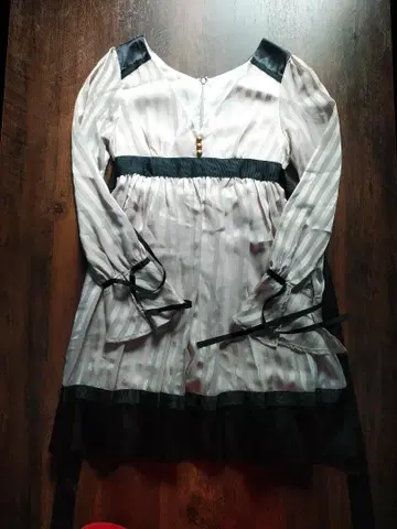 MERCURY DUO 스트라이프 긴팔 무릎 기장 원피스