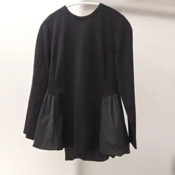 EFFE BEAMS 블랙 플레어 긴팔 T셔츠