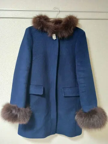 아푸와이저 리셰 퍼 코트