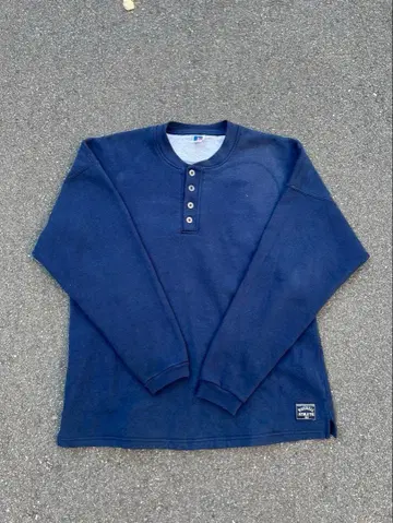 러셀 애슬레틱 헨리넥 맨투맨