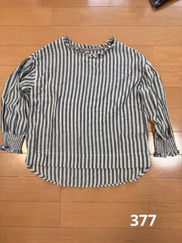 새상품급 퓨어세신 스트라이프 긴팔 셔츠