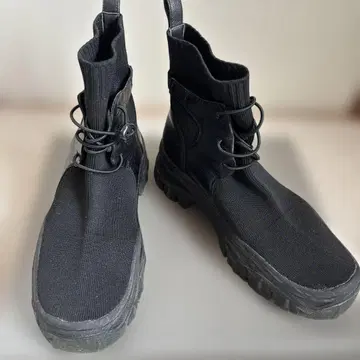 블랙 하이컷 부츠 통굽