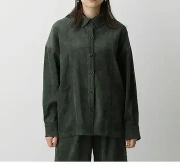 새상품급 AZULbymoussy MATTE VELOUR SHIRT