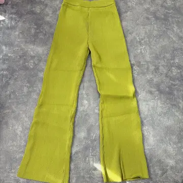 리브 라임 그린 플레어 팬츠 161440002