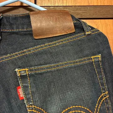 EDWIN W30 다크 블루 데님 청바지