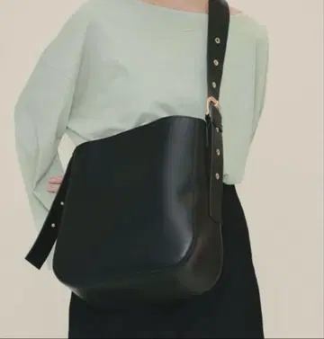 JEANASIS [ eL ] Big Shoulder Bag