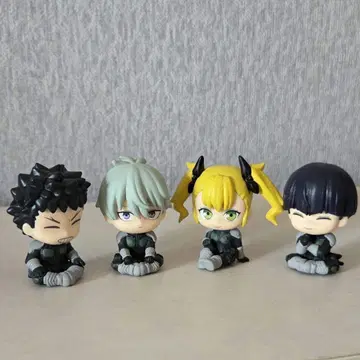 괴수 8호 가챠 앉아있는 대원 4개 세트