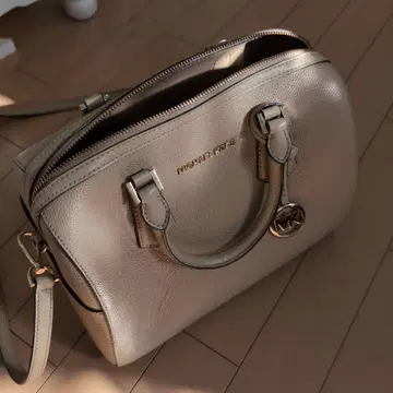 MICHAEL KORS 그레이 핸드백