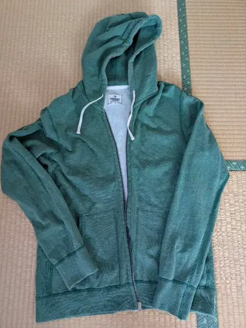 REIGNING CHAMP ZIP HOODIE