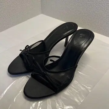 ZARA 리본 메쉬 샌들