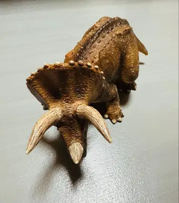 트리케라톱스 피규어 브라운 약 15cm