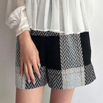 snidel 로빙 심플 숏팬츠 IVR