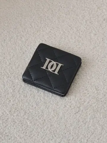 darich DD 로고 퀼팅 트래블 세트 블랙 다리치 거울