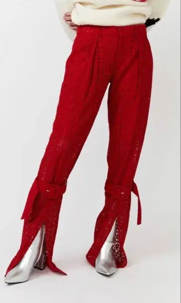 레이스 소재 레드 플레어 팬츠