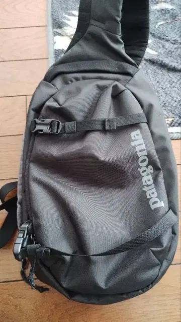 Patagonia 블랙 숄더백