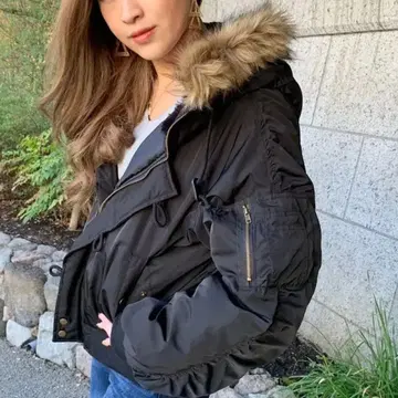 VANITY FACE 베니티 페이스 후드 부착 아우터