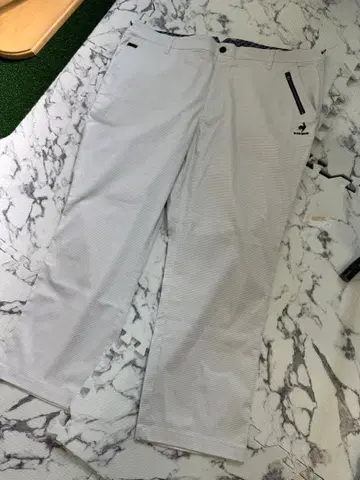 LA MARQUE TRICOLORES 화이트 팬츠