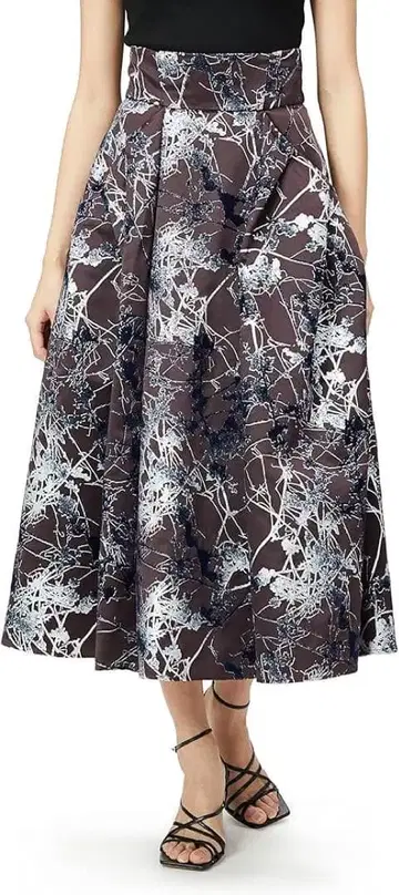 프레이 아이디. 플레어 스커트