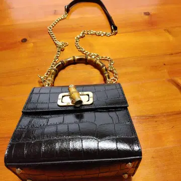 블랙 크로커다일풍 숄더백