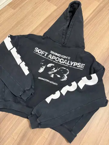 RRR Rivington SOFT APOCALYPSE 후드티 블랙