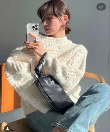 clane wide check hand knit