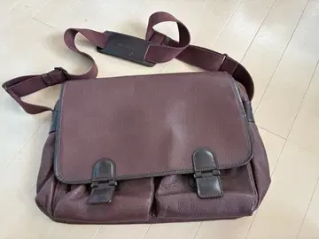 브라운 가죽 숄더백