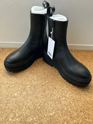 [ 미사용 새상품 ] 택 포함 AZUL 블랙 사이드 고어 부츠