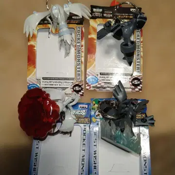 포켓몬 피규어 키링 4종 세트 제크로무 레시라무 미사용 새상품