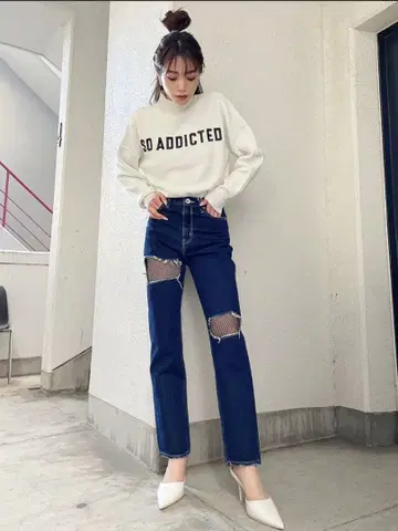 GYDA FISHNET TIGHTS 디자인 스트레이트 데님 팬츠