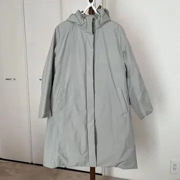 베이지 다운 자켓 L 사이즈