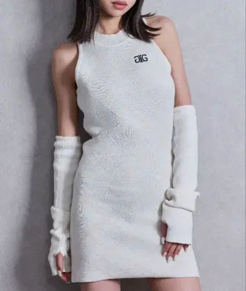 GYDA 라메 아가일 아메슬리 니트 원피스