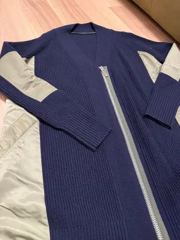 SACAI 사카이 네이비 MA-1 스타일 니트