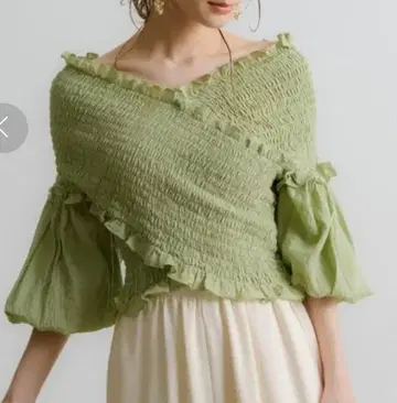 [시착만 한 상품] 라벨에튀드/셔링 볼륨 블라우스